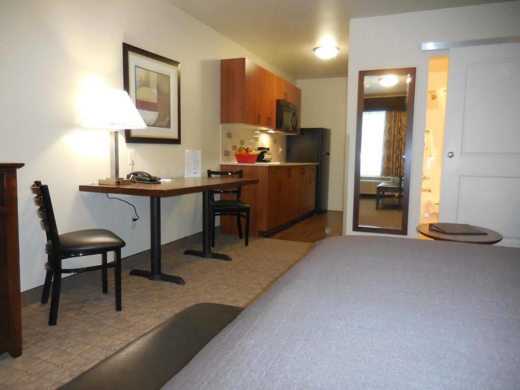 Ledgestone Hotel Vernal Exterior photo